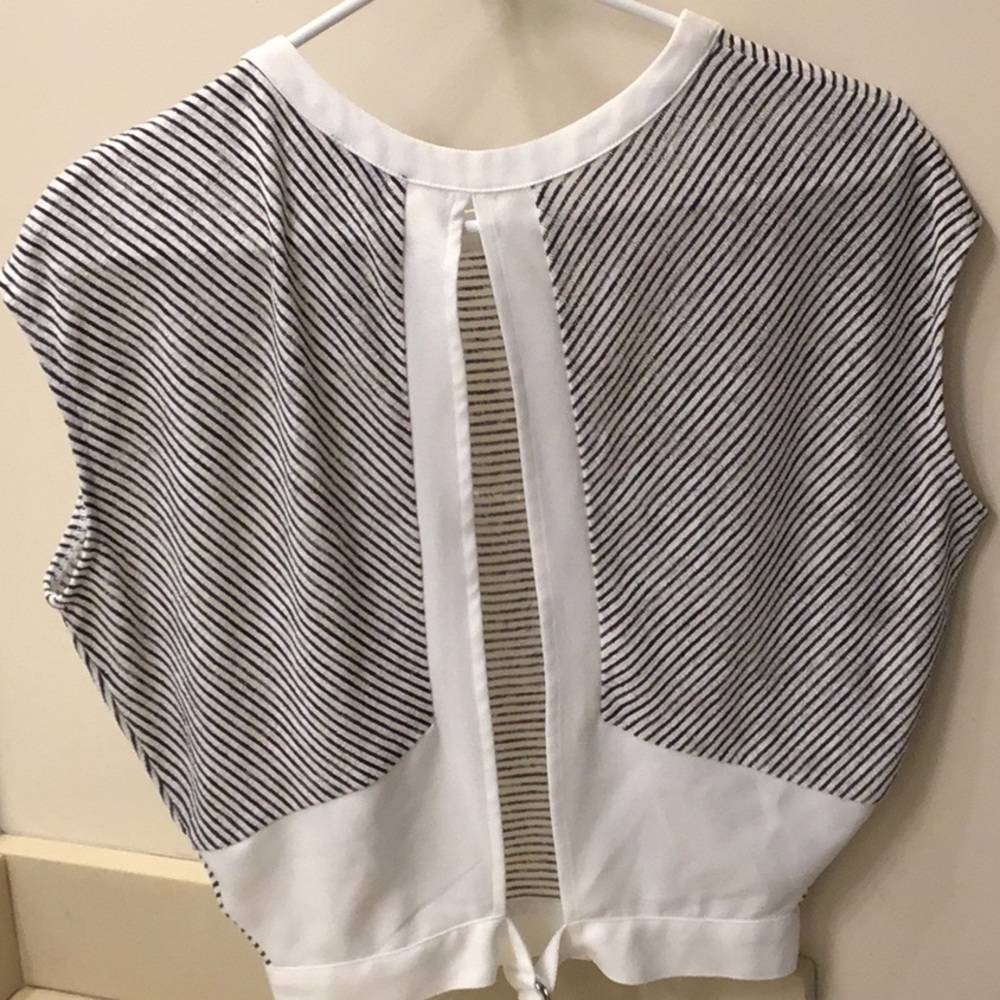 NWT Express top - Picture 2 of 5